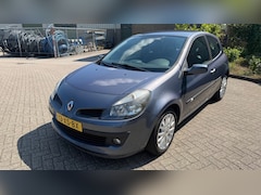 Renault Clio - 1.4-16V Dynamique S