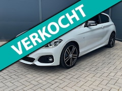 BMW 1-serie - 118i Executive / Automaat / Carplay / Nap