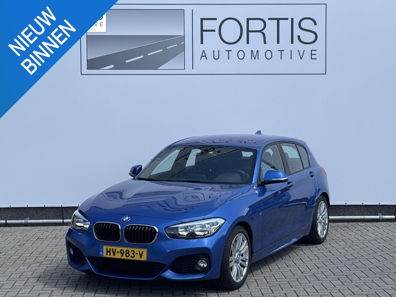 BMW 1-serie - 118i Corporate Lease M Sport NL-AUTO | PDC | NAVI | M-SPORT - AutoWereld.nl