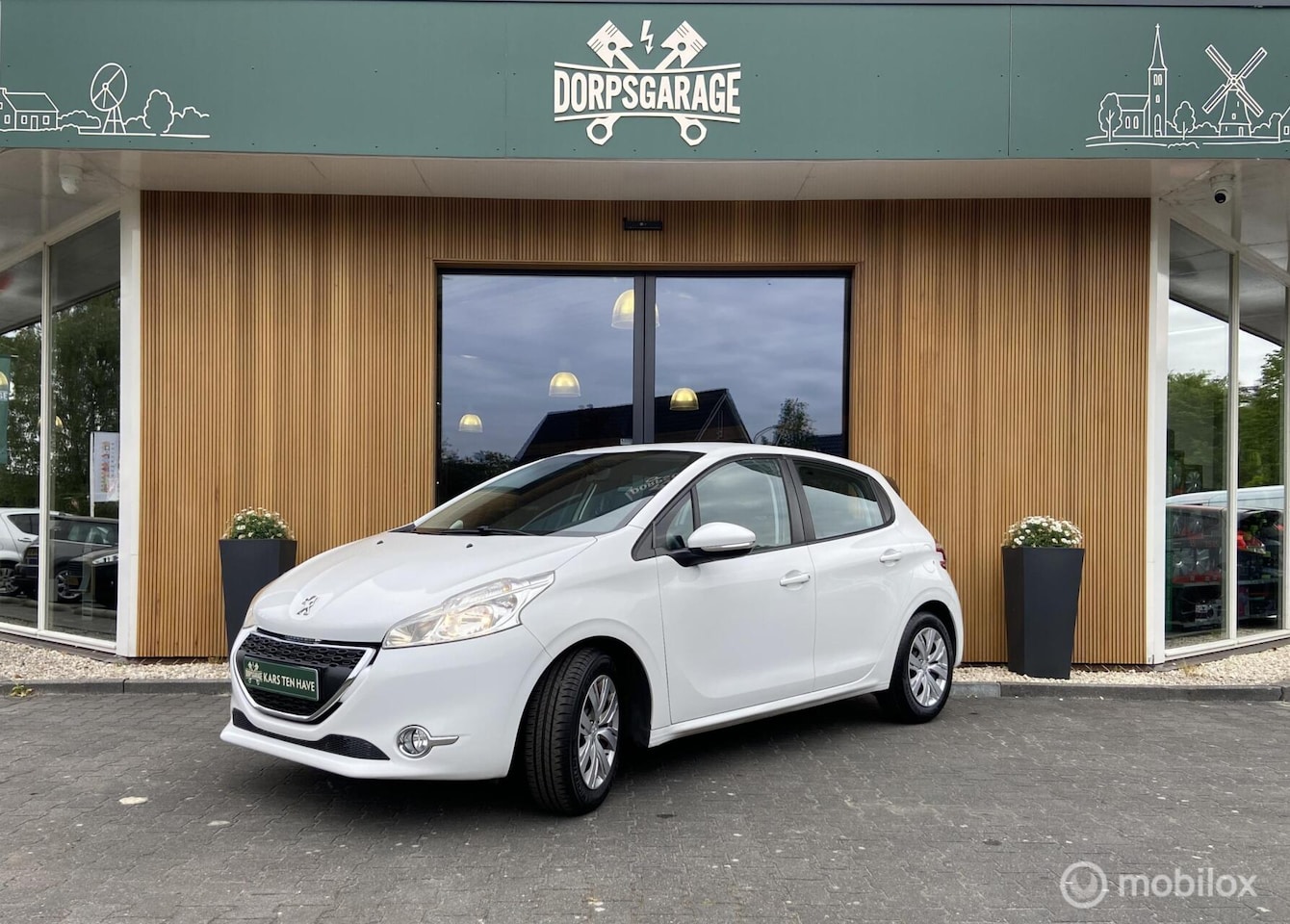 Peugeot 208 - 1.2 VTi Blue Lease|Nieuwe Riem/Onderhoud/APK - AutoWereld.nl