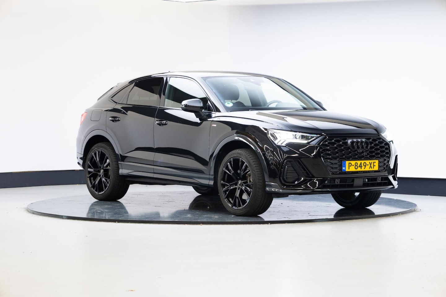 Audi Q3 Sportback - 45 TFSI e S Edition | 360 Camera | - AutoWereld.nl
