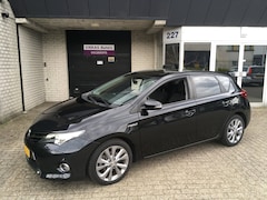 Toyota Auris - 1.8 Hybrid Aspiration / PANO / CAMERA / NAVI / APK 2027 / NWE MODEL