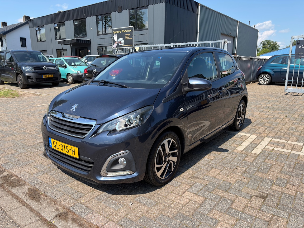 Peugeot 108 - 1.2 VTi Allure - Vol optie - Nw Apk - Nw Ondh - AutoWereld.nl