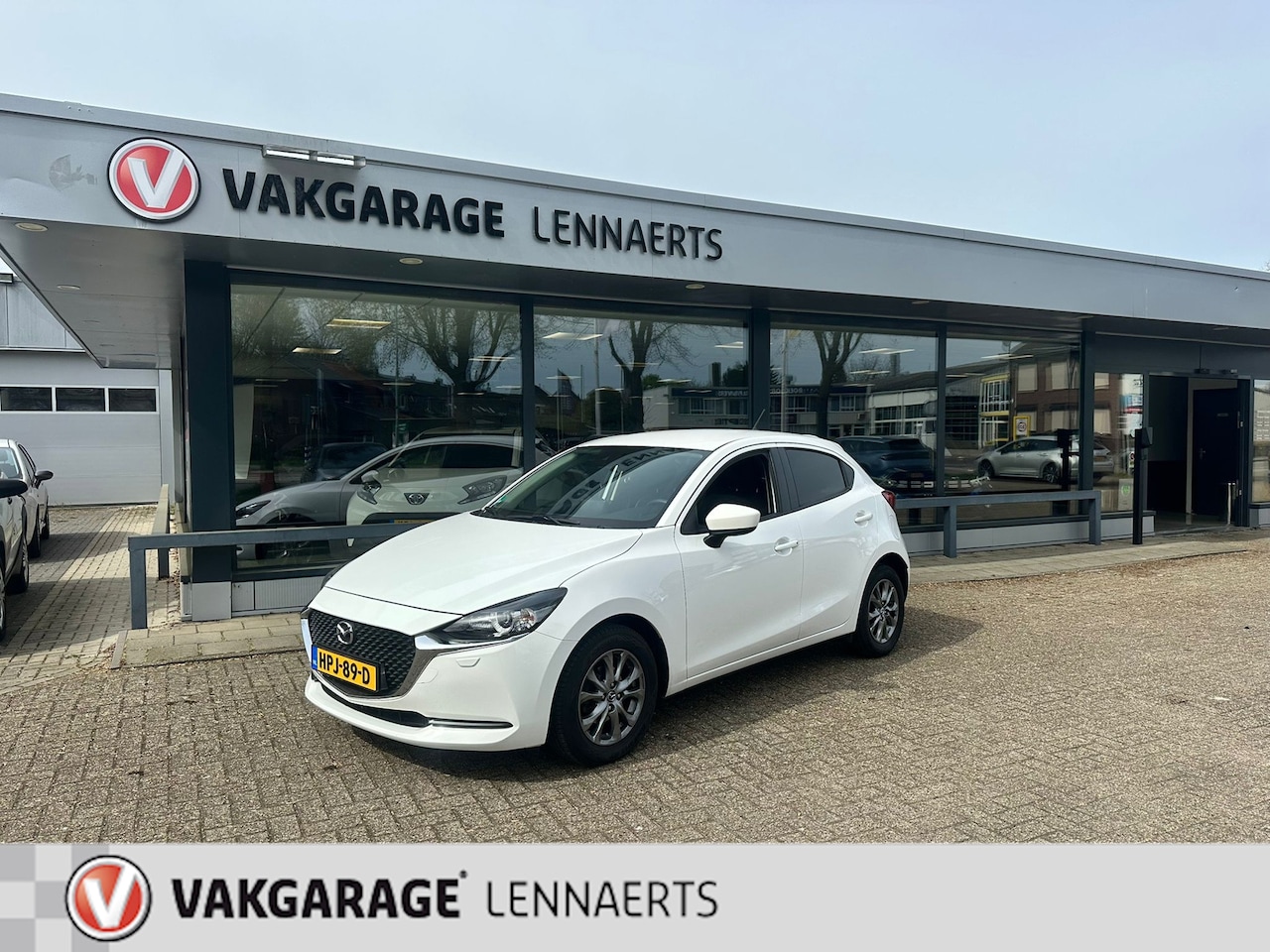 Mazda 2 - 1.5 Skyactiv-G Sportive Automaat, Rijklaarprijs / 12 mnd Bovag garantie - AutoWereld.nl