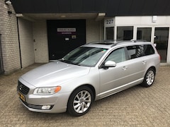 Volvo V70 - 2.0 D4 Summum / VOL OPTIES / DEALER OH / LEDER / DAK / EXPORT / TREKHAAK