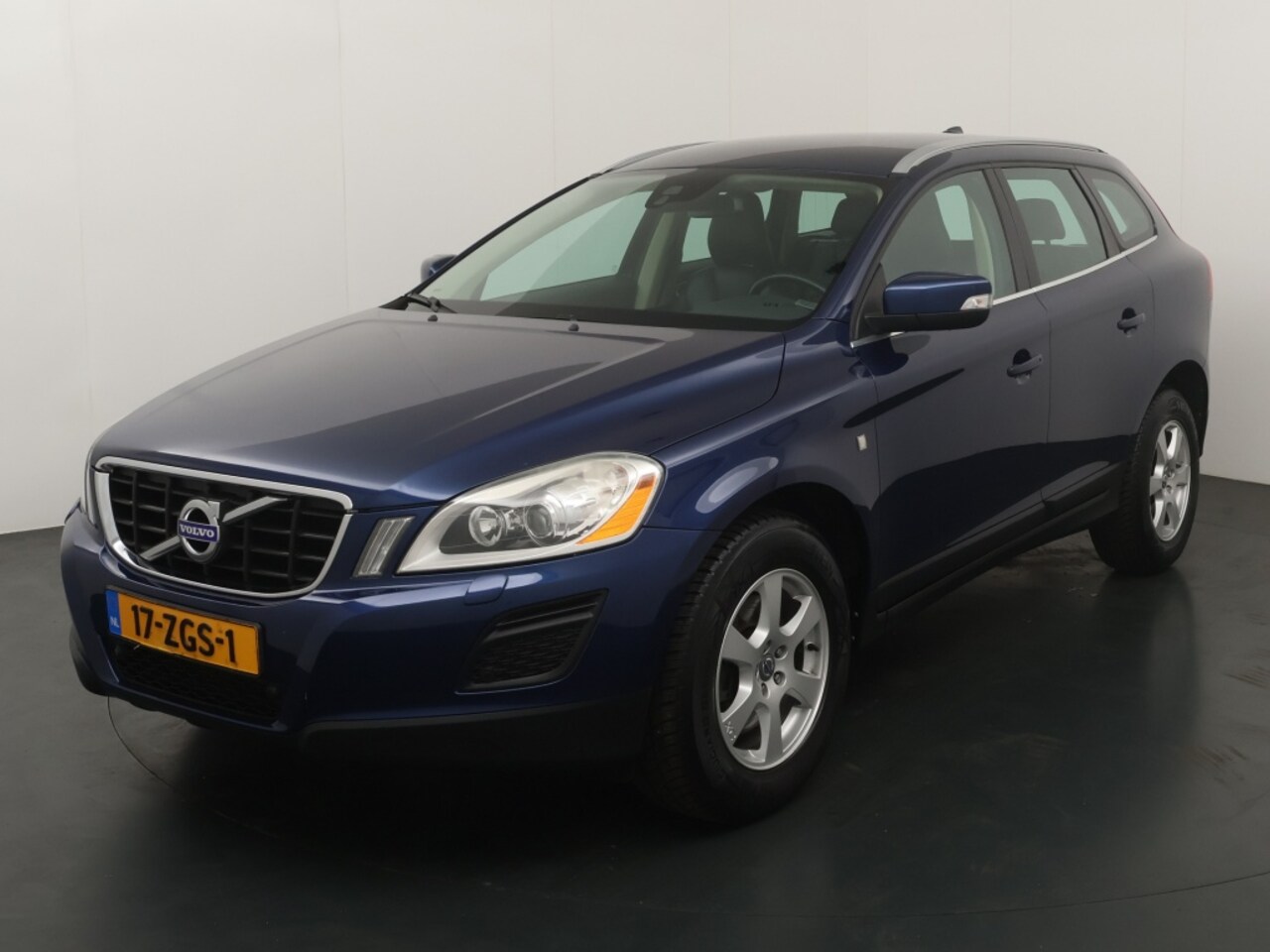 Volvo XC60 - 2.0 D3 Summum - AutoWereld.nl