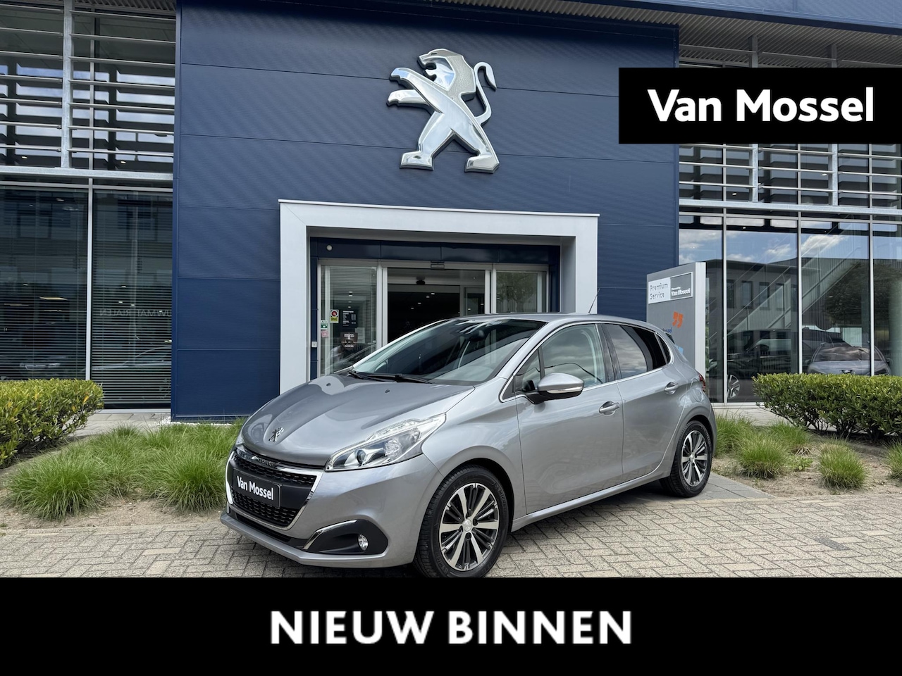 Peugeot 208 - 1.2 PureTech Allure l Camera l Navigatie - AutoWereld.nl