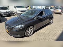 Volvo V40 - 2.0 T2 Momentum | Navigatie | Cruise control | Climate control |