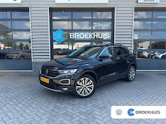 Volkswagen T-Roc - 1.5 TSI 150 pk Style 7-DSG | Elektrische Panoramadak | Trekhaak | Parkeersensoren | ACC |