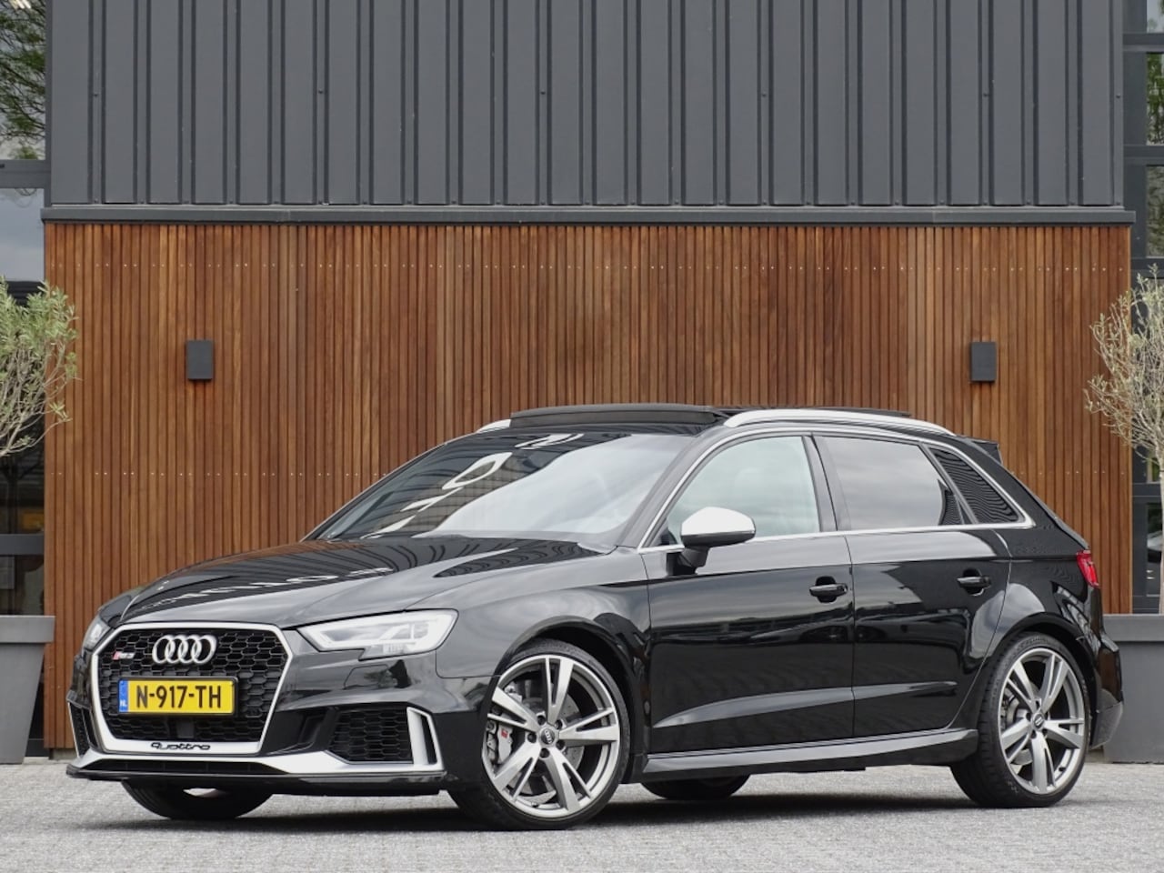 Audi A3 Sportback - 2.5 TFSI RS3 Quattro 400PK / KERAMISCH / B&O - AutoWereld.nl