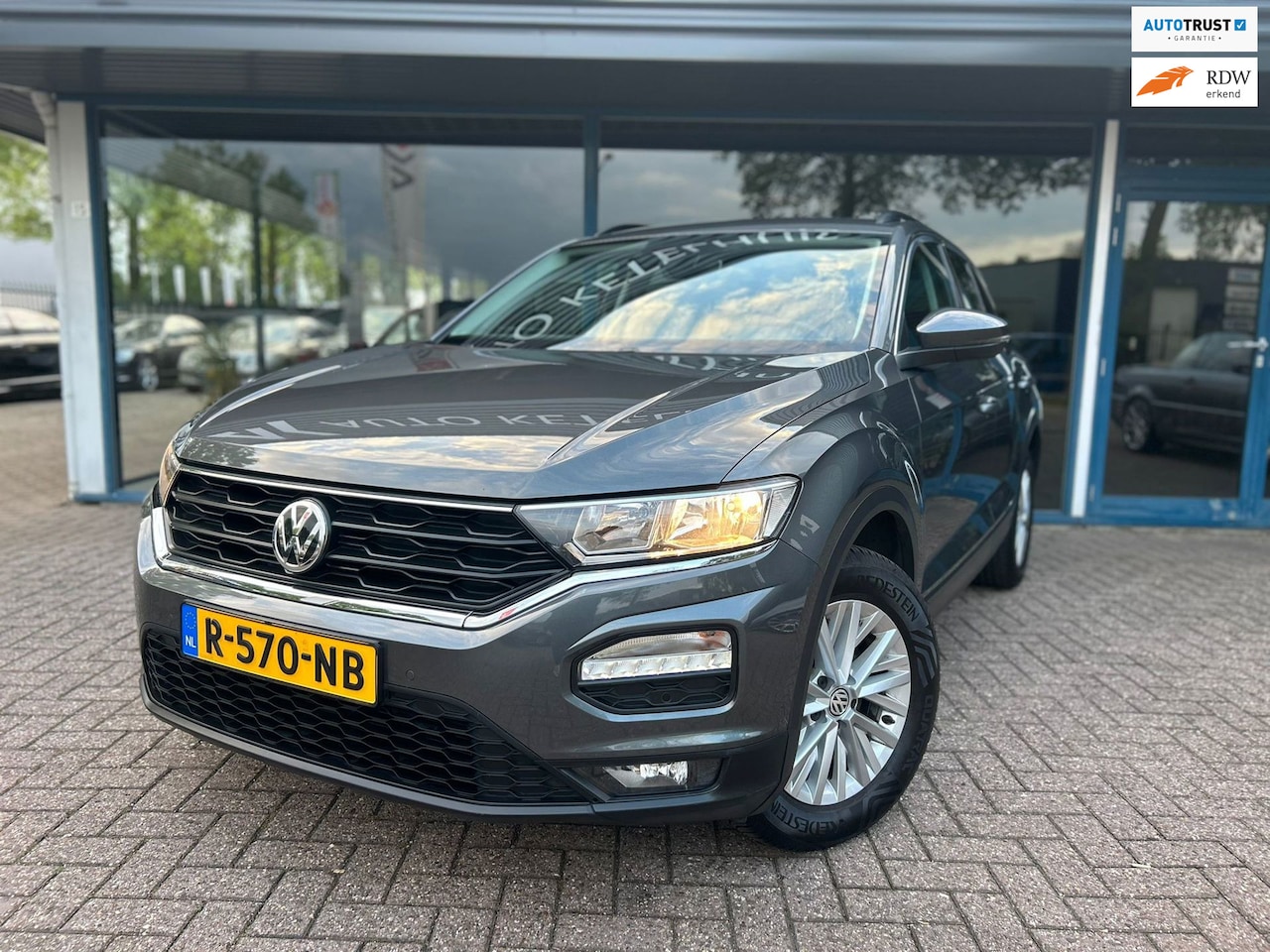 Volkswagen T-Roc - 1.0 TSI Style|PDC|Lane Assist|Trekhaak - AutoWereld.nl