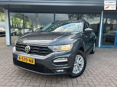Volkswagen T-Roc - 1.0 TSI Style|PDC|Lane Assist|Trekhaak