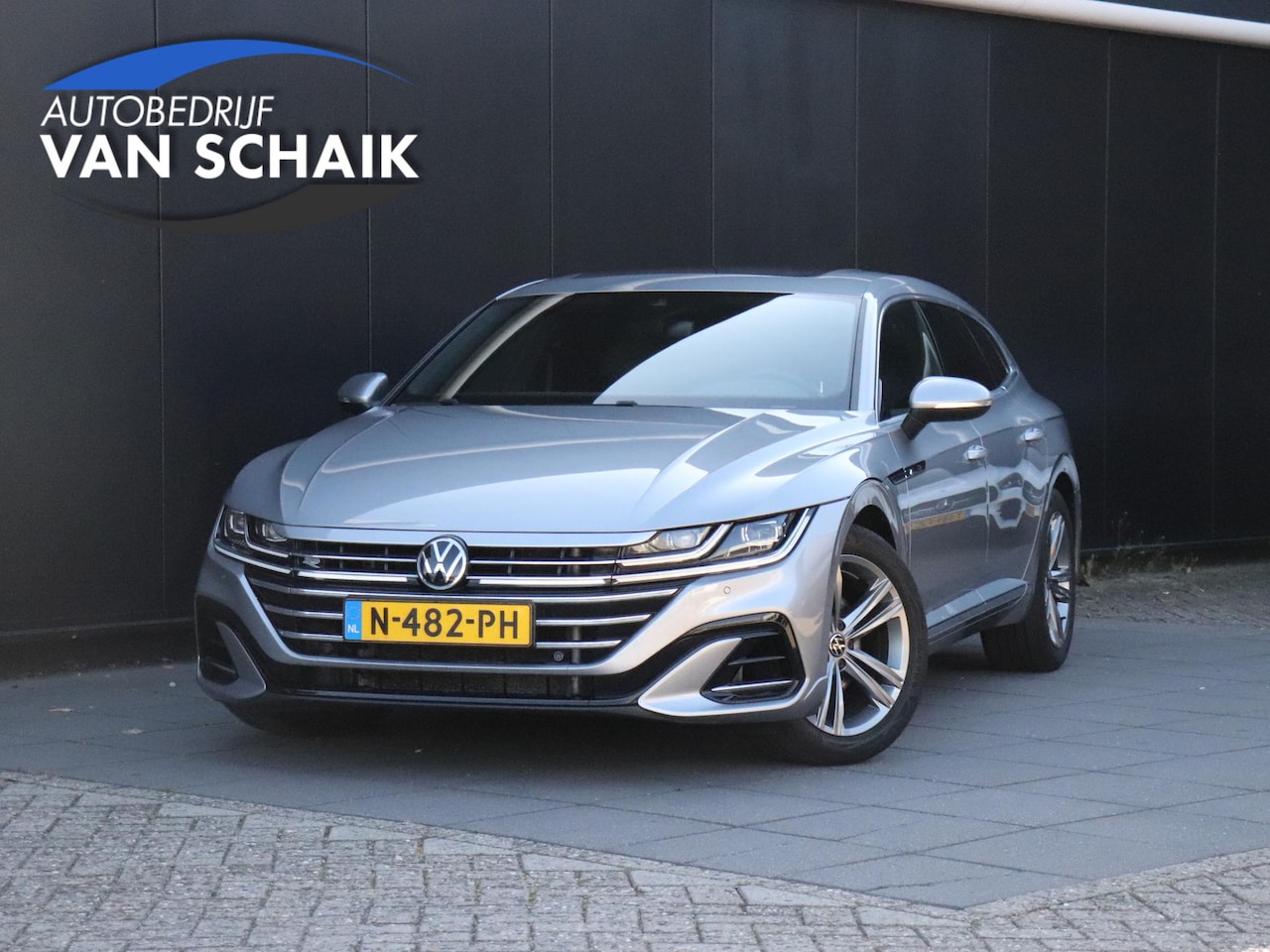 Volkswagen Arteon Shooting Brake - 2.0 TSI R-Line Business+ | DSG | PANO-DAK | CAMERA | STOEL/STUURVERW. | APPLE CARPLAY | AD - AutoWereld.nl