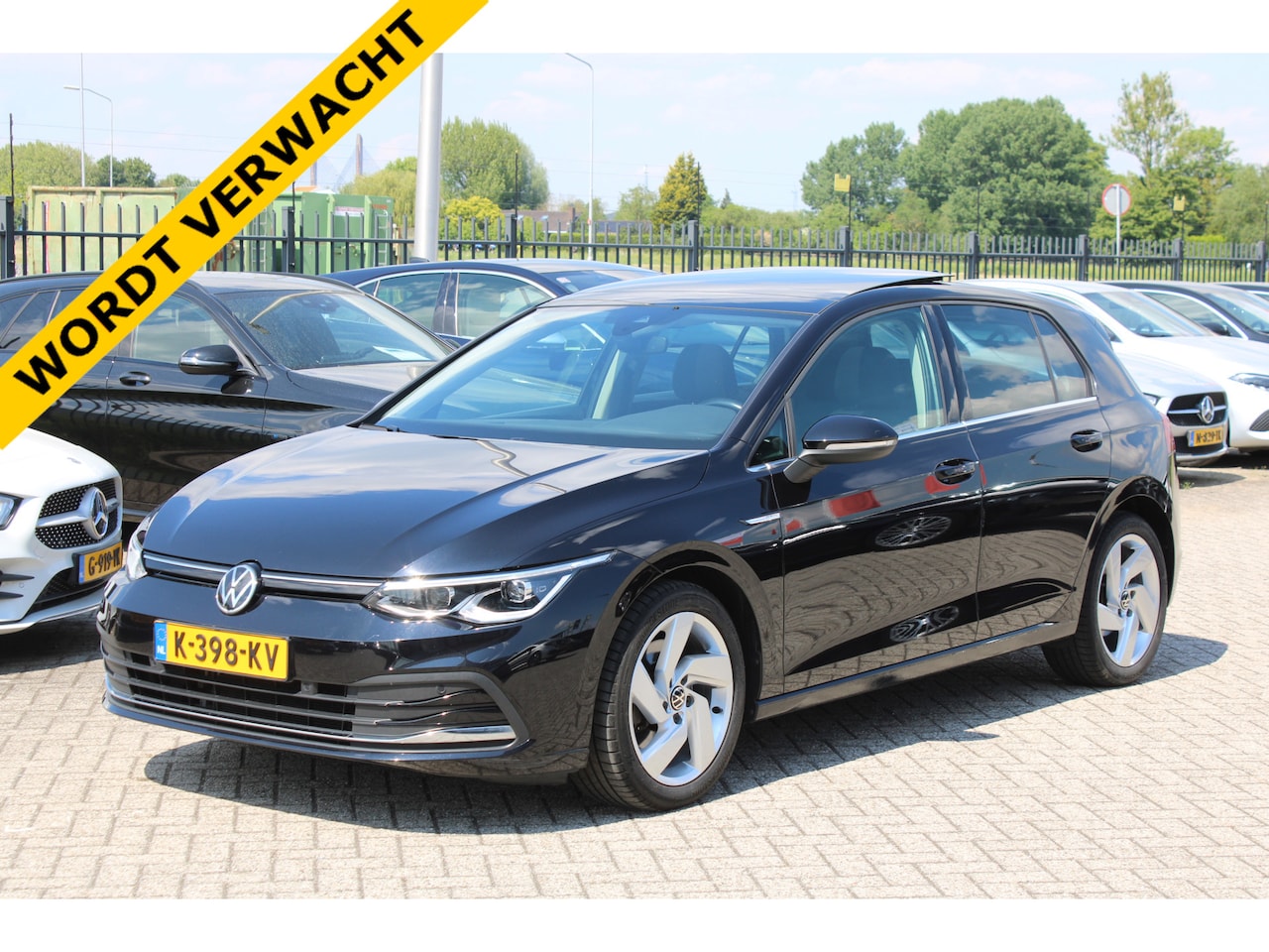 Volkswagen Golf - 1.5 eTSI Style PANORAMADAK MEMORY ACC SFEER CARPLAY - AutoWereld.nl