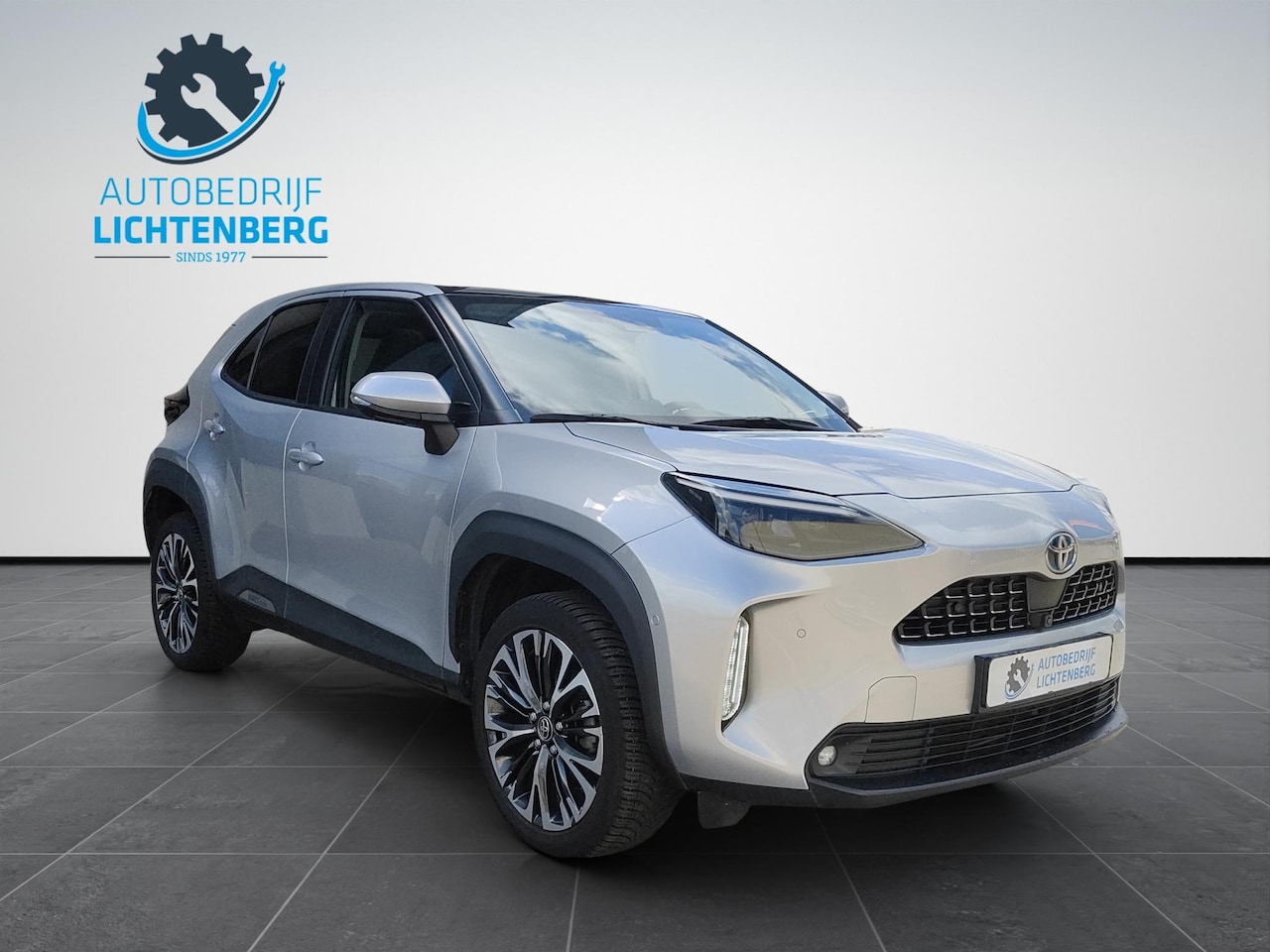 Toyota Yaris Cross - 1.5 Hybrid Adventure Pano dak / 360G camera / ACC - AutoWereld.nl