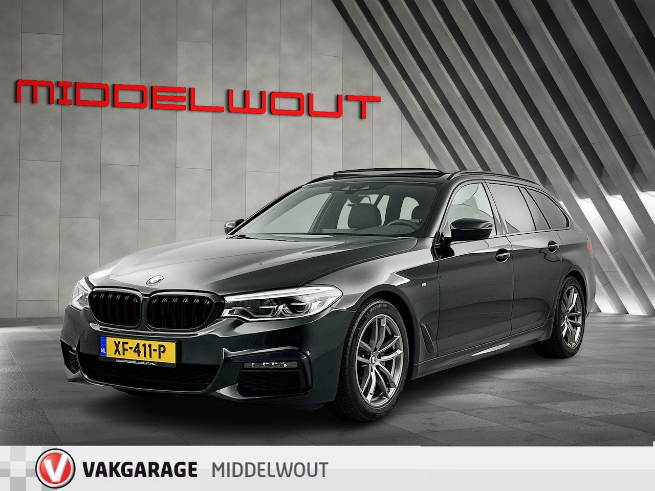 BMW 5-serie Touring - 520i M-Sport Shadow Line Pano-dak/Leder/Camera/Memory - AutoWereld.nl