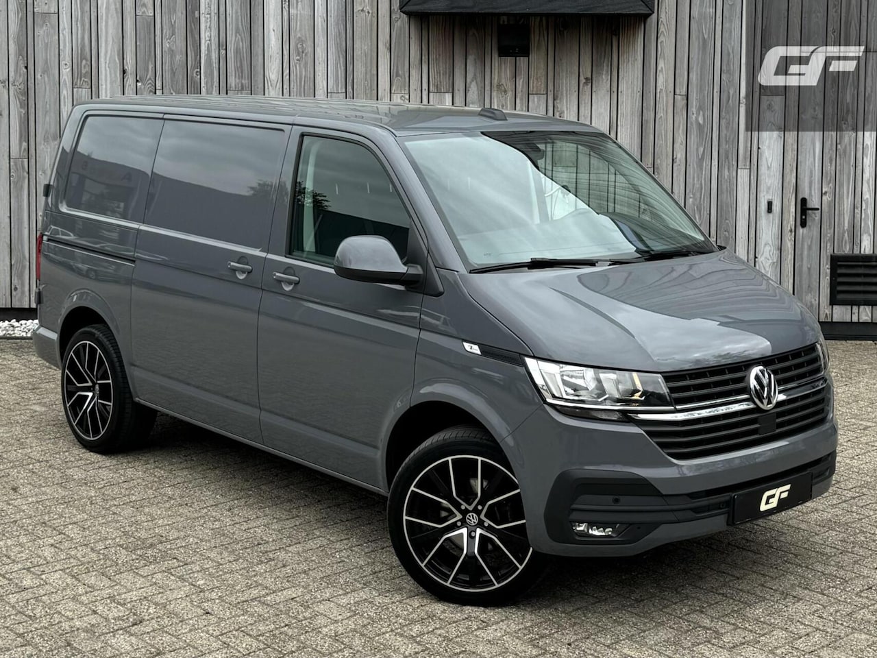Volkswagen Transporter - 2.0 TDI L1H1 Highline DSG Carplay Camera - AutoWereld.nl