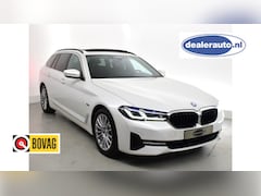 BMW 5-serie Touring - 520e High Executive-Comfortstoelen- Harman Kardon - Comfort/ Massage-HUD-Panorama-Trekhaak
