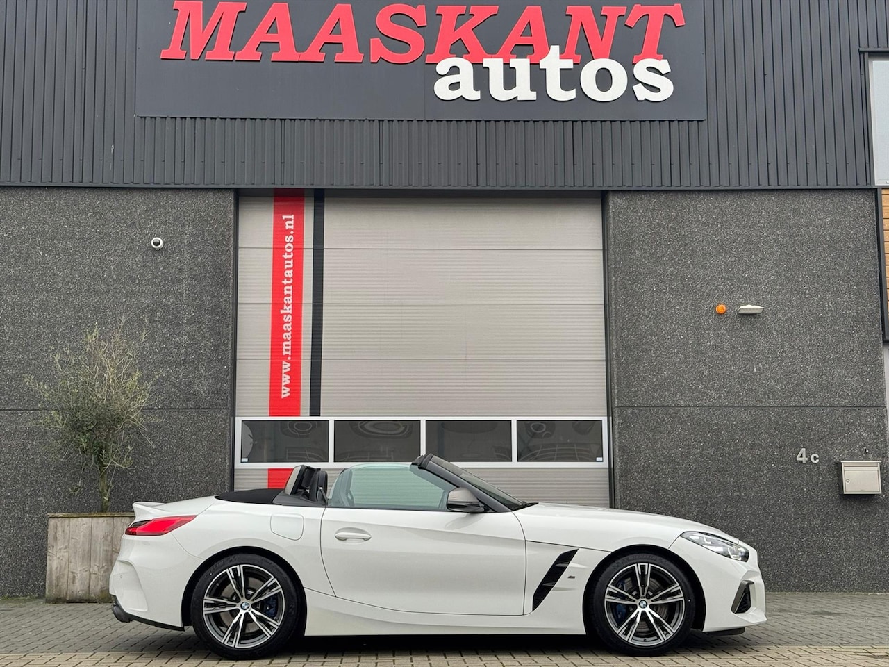 BMW Z4 Roadster - (g29) M40i / M-sport / Harman Kardon / M-adaptief onderstel / AC SCHNITZER EXHAUST! - AutoWereld.nl