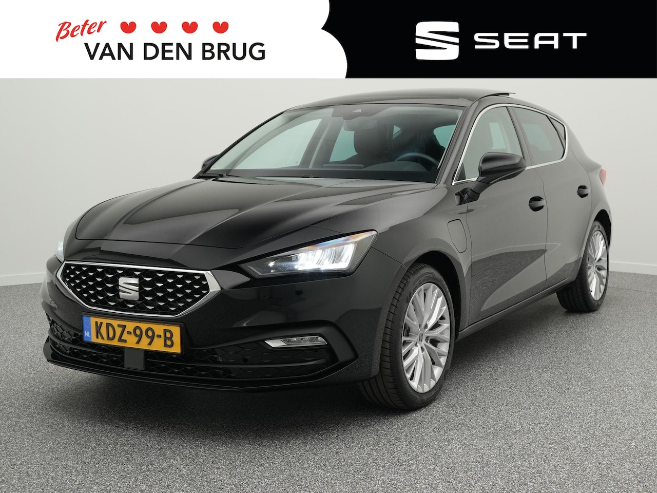 SEAT Leon - 1.4 TSI 204pk PHEV Excellence | Trekhaak | Panoramadak | Stuur- & Stoelverwarming | Adapti - AutoWereld.nl