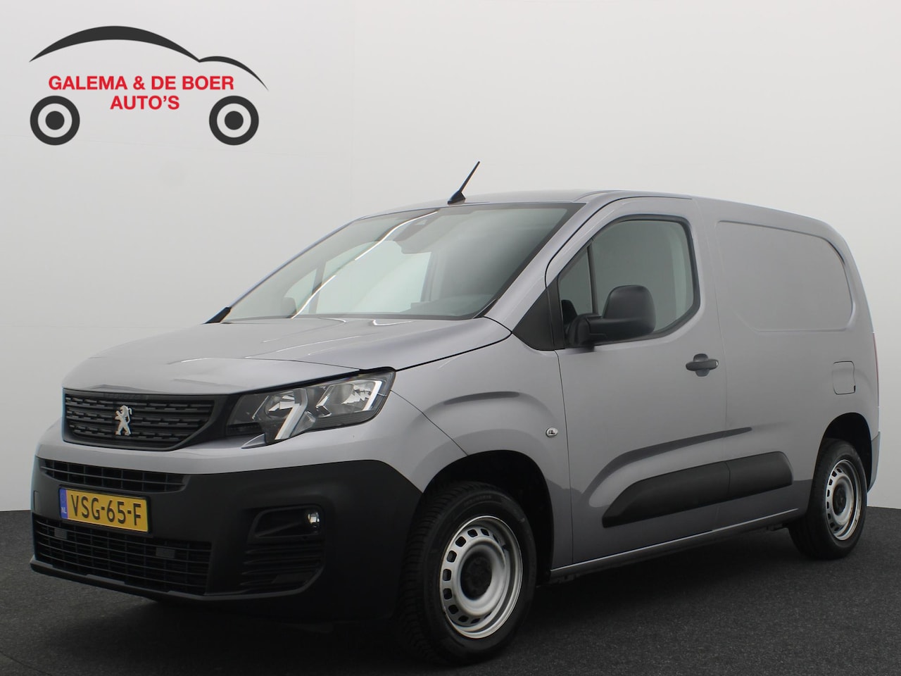 Peugeot Partner - 1.5 BlueHDi 100 S&S L1 3 PERS / CARPLAY / NAVI / AIRCO / PDC / BLUETOOTH / CRUISE / NL-AUT - AutoWereld.nl