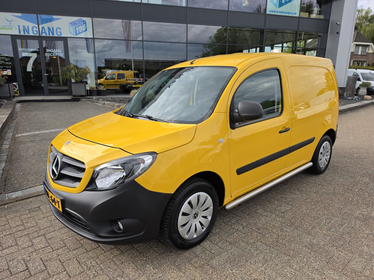 Mercedes-Benz Citan - 108 CDI Handgeschakeld * Camera * Trekhaak * Bluetooth * - AutoWereld.nl