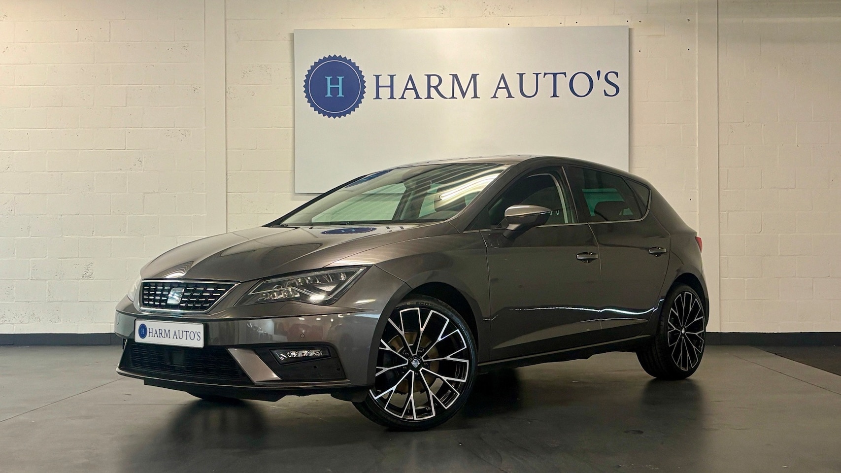 SEAT Leon - 1.4 EcoTSI Xcellence Business Navi / Keyless / Cruise / PDC / Clima - AutoWereld.nl