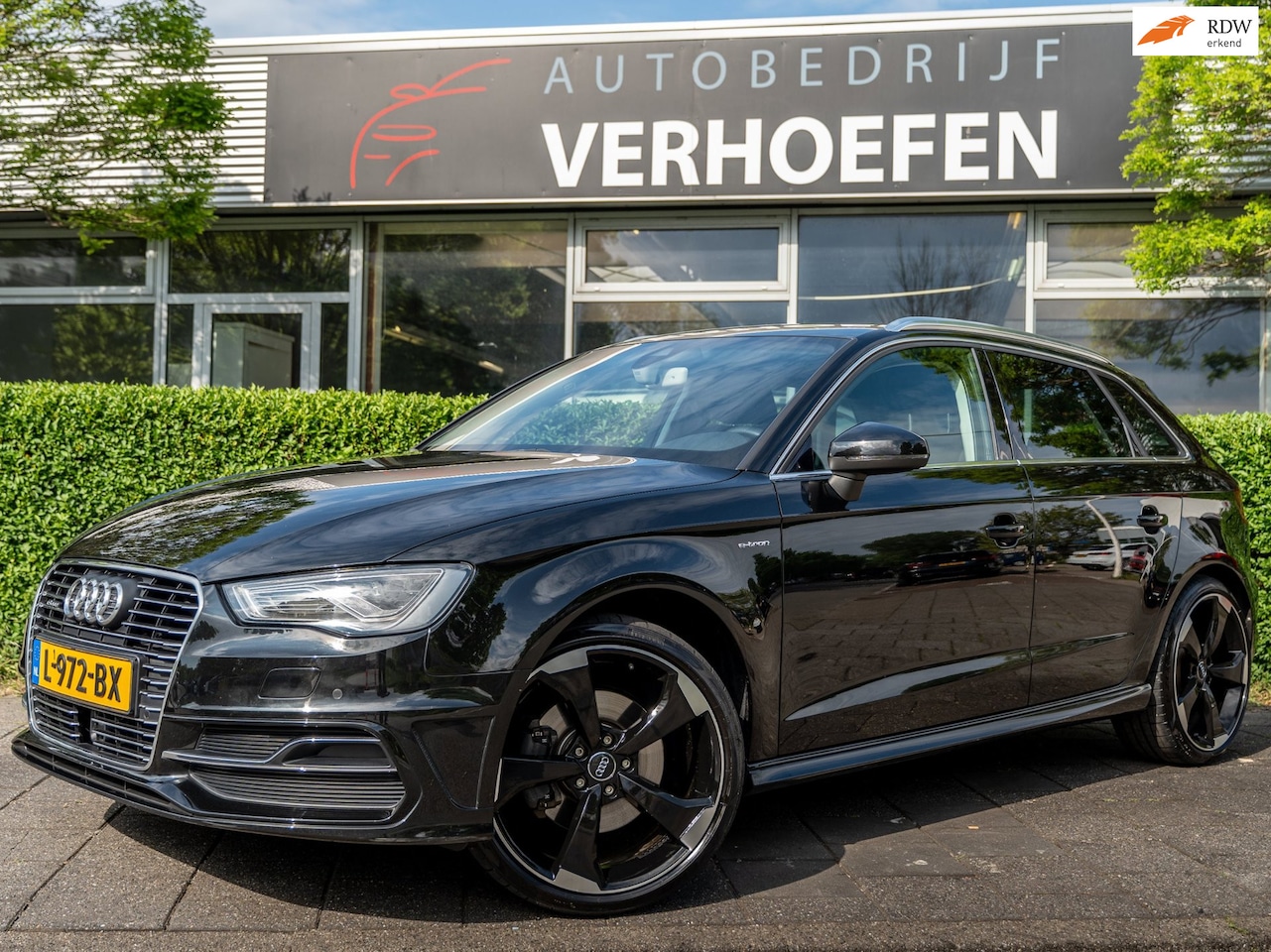 Audi A3 Sportback - 1.4 e-tron PHEV | AUTOMAAT | KEYLESS | STOELVERWARMING | LED KOPLAMP | NAVIGATIE | CLIMATE - AutoWereld.nl