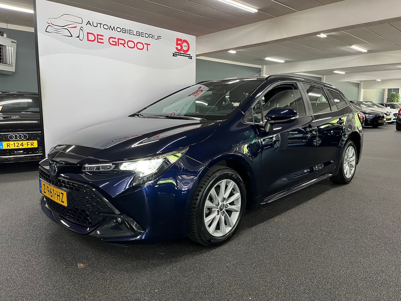 Toyota Corolla Touring Sports - Hybrid 140 Active / NL auto / Eerste eigenaar - AutoWereld.nl