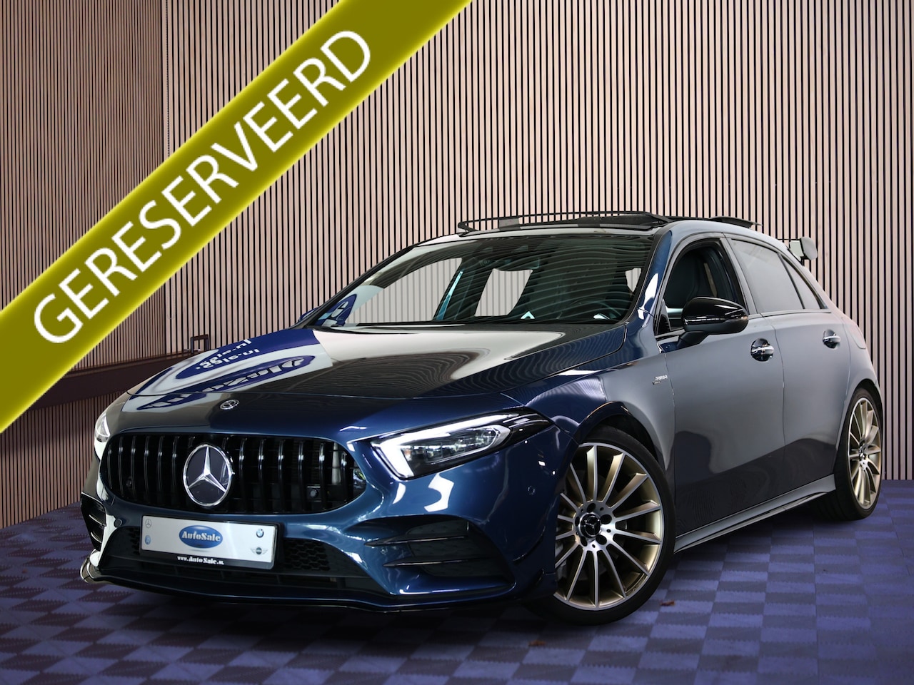 Mercedes-Benz A-klasse - AMG 35 4MATIC Premium BURMESTER PANO KUIPST ''19 - AutoWereld.nl