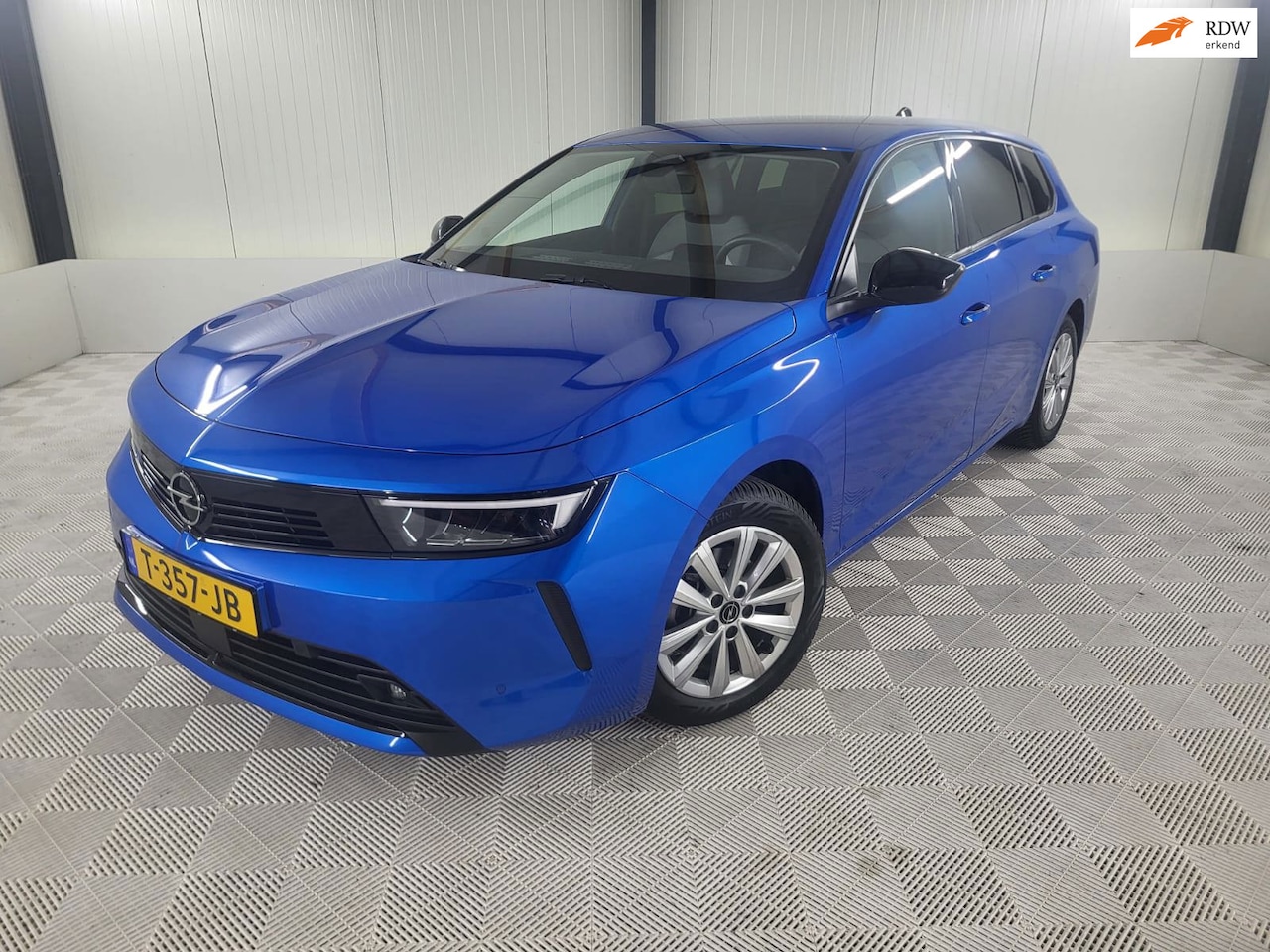Opel Astra Sports Tourer - 1.2 Turbo 1.2 Turbo, Trekhaak, Camera - AutoWereld.nl
