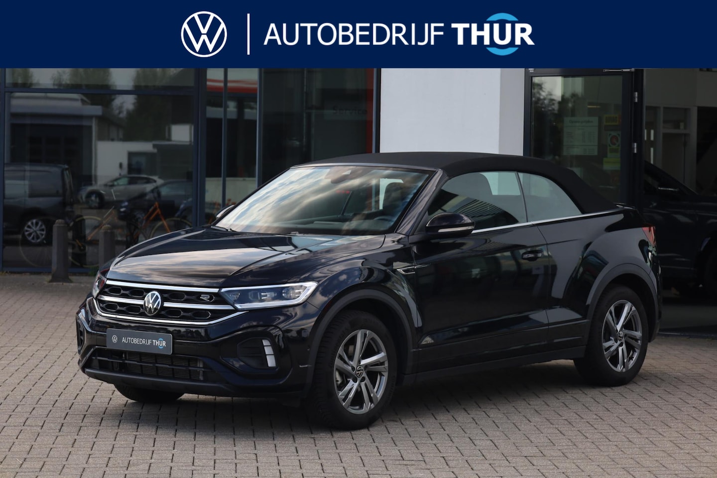 Volkswagen T-Roc Cabrio - 1.5 TSI R-Line afneembare trekhaak, navigatie, dodehoekdetectie (side assist), R-Line in- - AutoWereld.nl