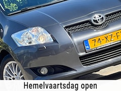 Toyota Auris - 1.6-16V Terra - Magnetic Grey - Stoelverwarming/LMV/AC - Keurig