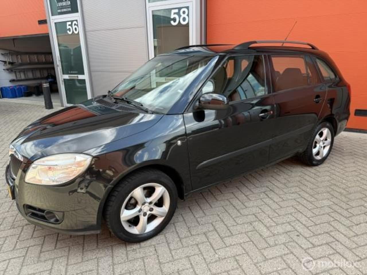 Skoda Fabia Combi - 1.6-16V Elegance KM NAP -AIRCO-APK 2027 - AutoWereld.nl