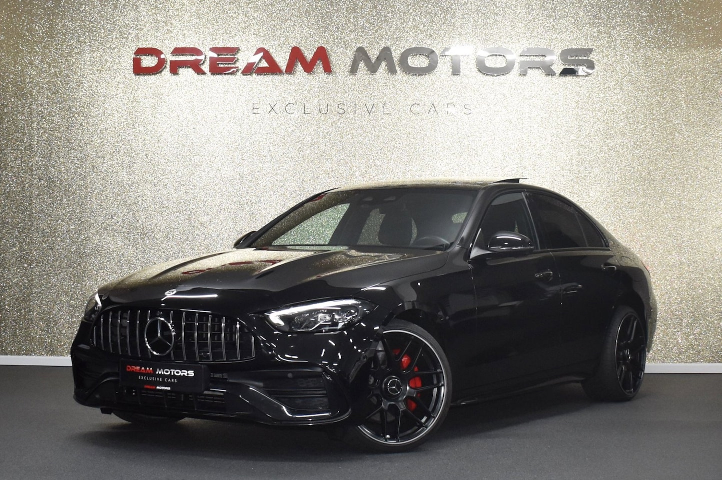 Mercedes-Benz C-klasse - 300 AMG 258pk | C63 AMG | PANODAK | 360'CAMERA - AutoWereld.nl