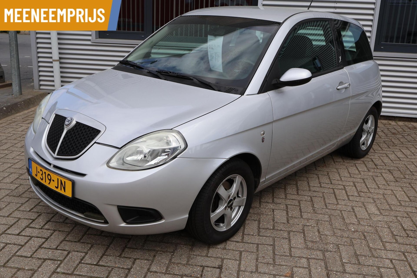 Lancia Y(psilon) - Ypsilon 1.2 Argento. Leuk! Weinig Kilometers! - AutoWereld.nl