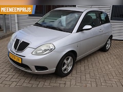 Lancia Y(psilon) - Ypsilon 1.2 Argento. Leuk Weinig Kilometers