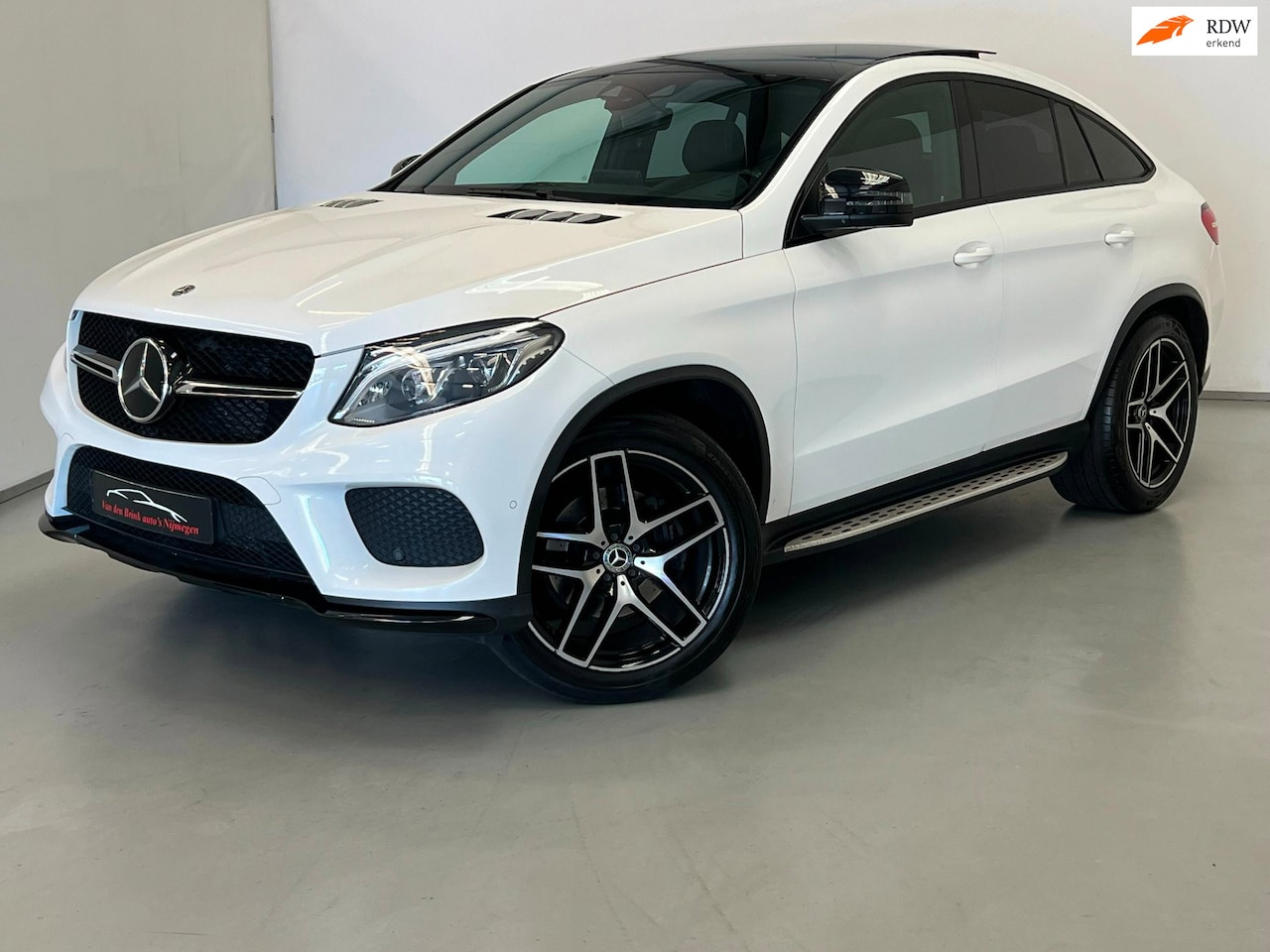 Mercedes-Benz GLE-Klasse Coupé - 350d / AMG / Pano / Luchtvering / Distronic - AutoWereld.nl