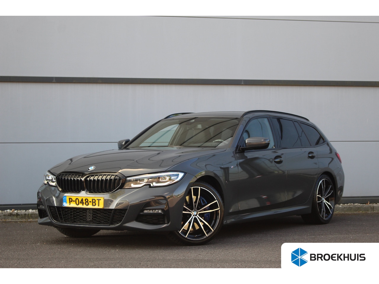 BMW 3-serie Touring - 3-serie 320i Business Ed. M-Sport | Leder | Trekh. | 19" LMV | Climate & Cruise C. | Navig - AutoWereld.nl