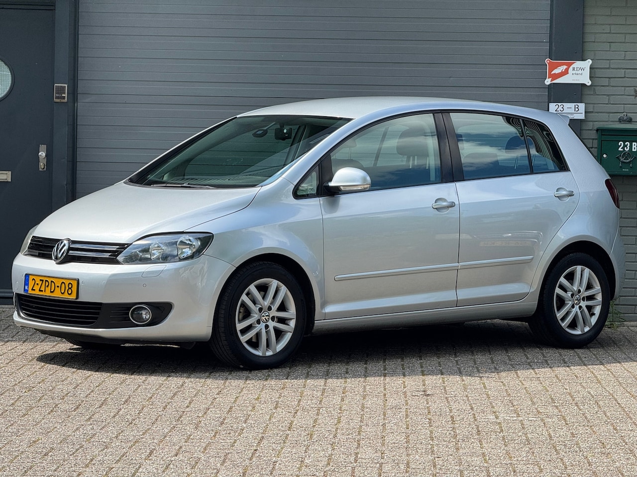 Volkswagen Golf Plus - 1.6 TDI Highline BlueMotion 1.6 TDI Highline BlueMotion - AutoWereld.nl