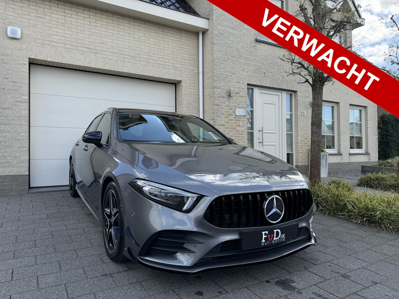 Mercedes-Benz A-klasse - 250e AMG Aut Panoramadak Nightpakket Widescreen AmbientLight Keyless SportLeder Led Camera - AutoWereld.nl
