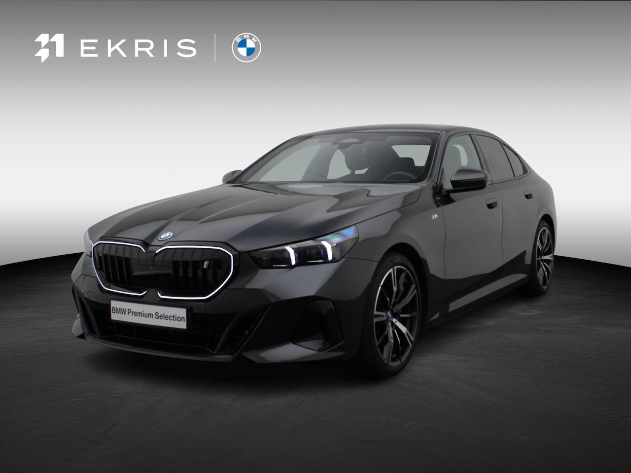 BMW i5 - eDrive40 M Sportpakket Pro | Travel Pack | Stuurwielrand Verwarmd | Trekhaak | Driving Ass - AutoWereld.nl