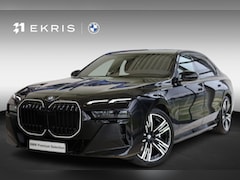 BMW i7 - xDrive60 | M Sportpakket Pro | Massagestoelen | Sky Lounge Panoramadak | Elektr. Trekhaak