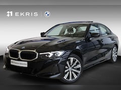 BMW 3-serie - Sedan 330e | Panorama Dak | Stoelverwarming | Head- Up Display | Lentevoordeel
