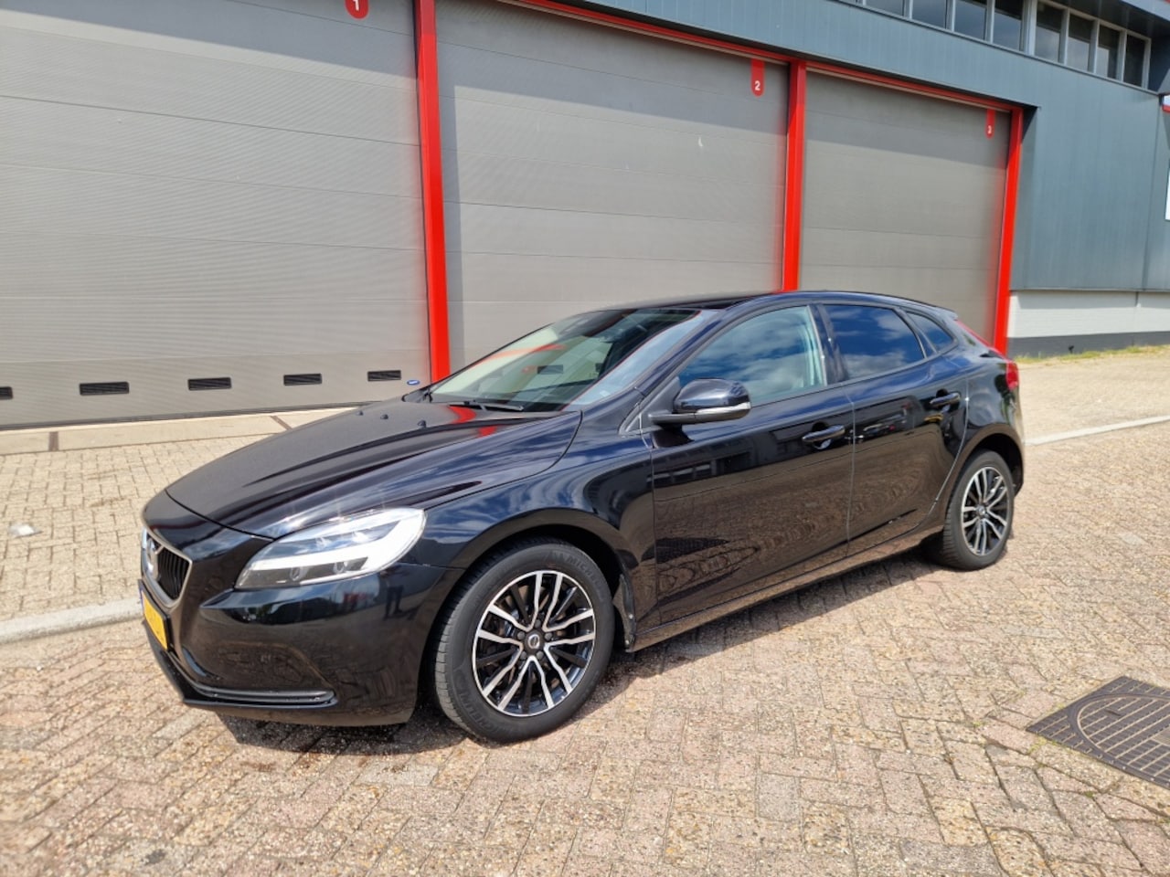 Volvo V40 - 2.0 D2 Inscription 2.0 D2 Inscription - AutoWereld.nl
