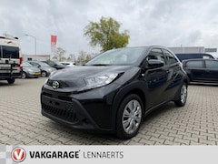 Toyota Aygo X - 1.0 VVT-i S-CVT Play Automaat stoelverwarming, keyless etc (RIJKLAARPRIJS)