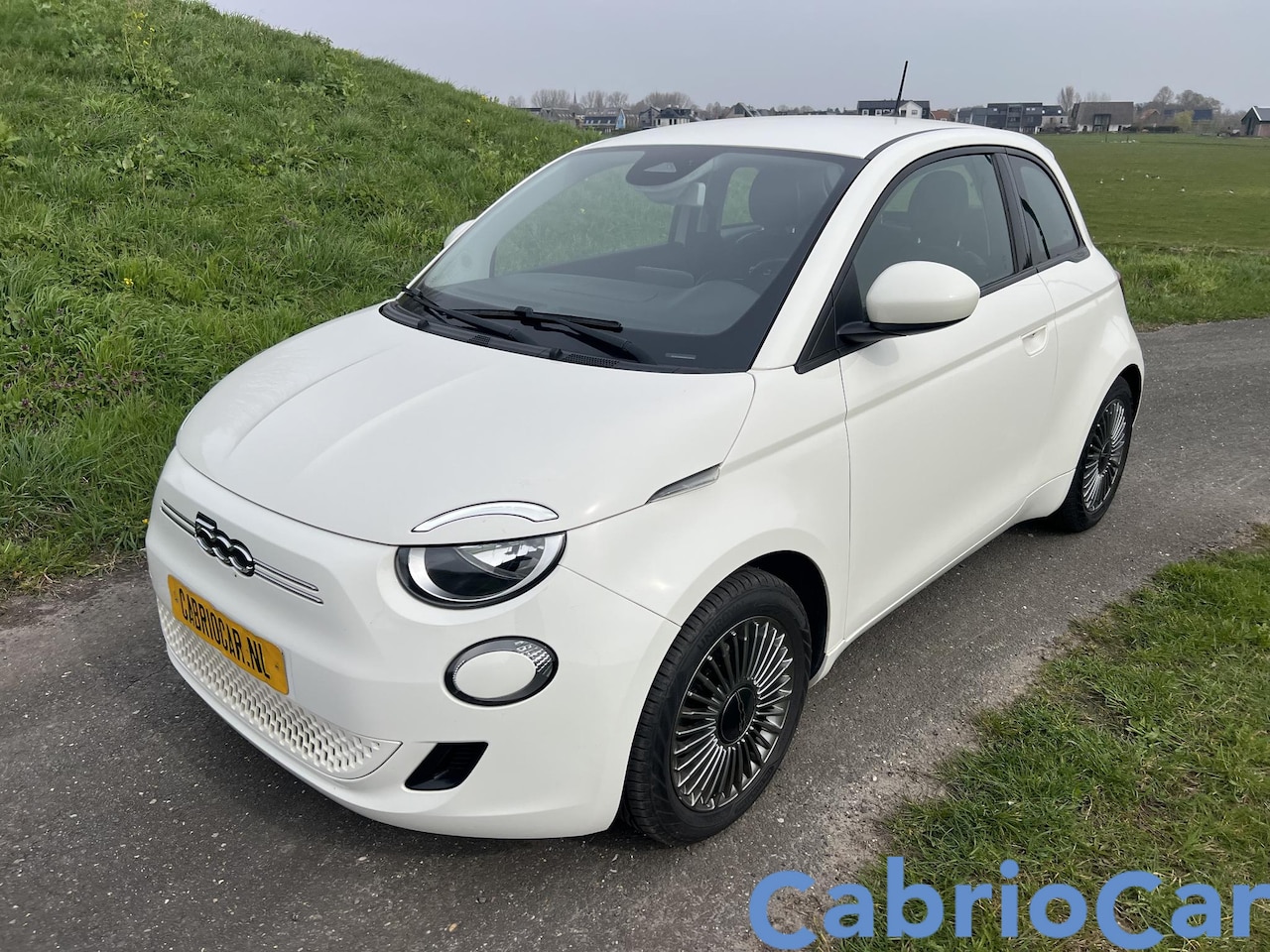 Fiat 500 - 500e Icon 42 kWh GARANTIE Applecarplay - AutoWereld.nl