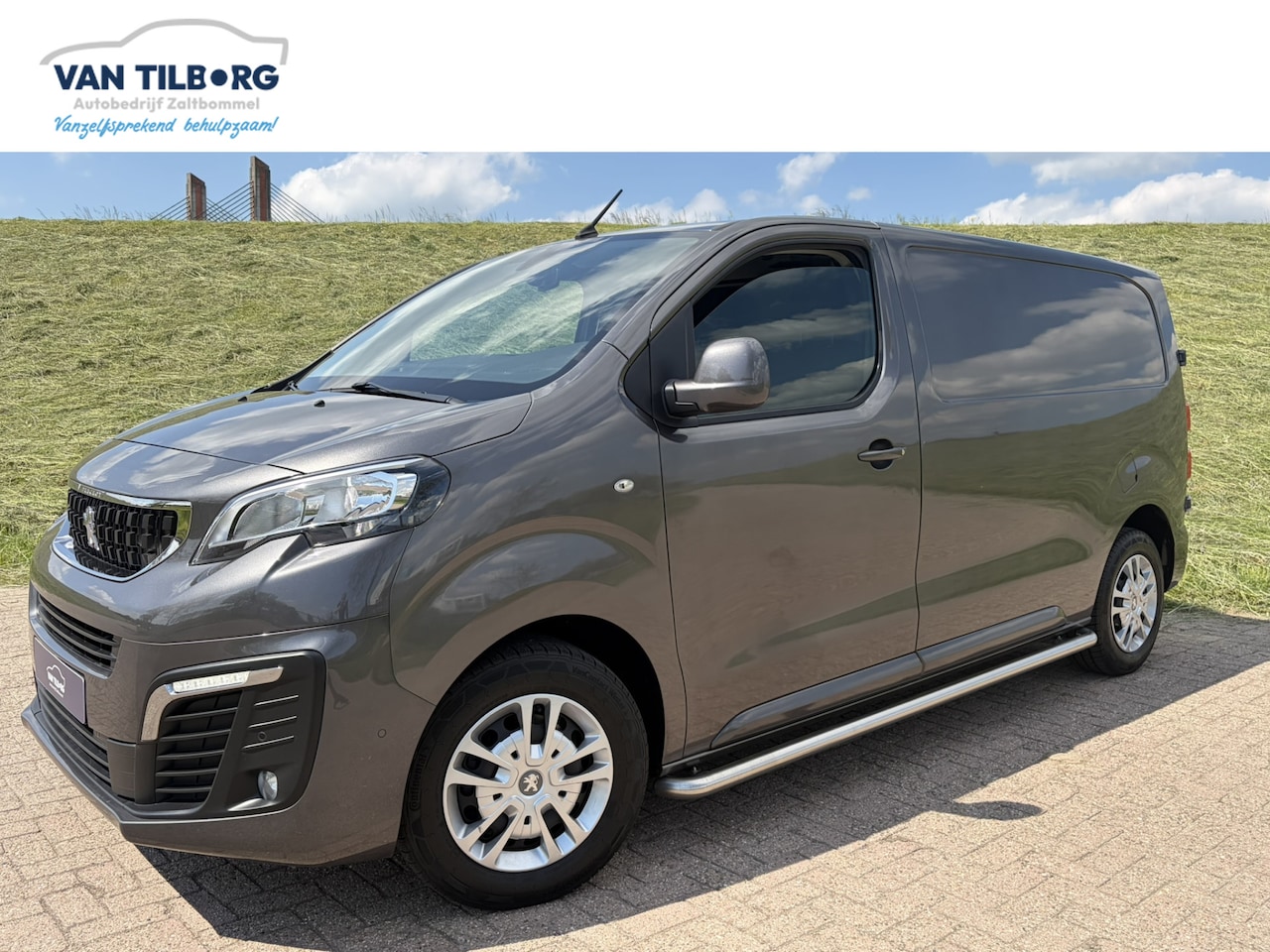 Peugeot Expert - L2H1 2.0 BlueHDI 120 Premium Pack 3 Pers | Sidebars RVS | PDC V&A | Apple Carplay/Android - AutoWereld.nl