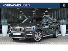 BMW X1 - sDrive20i High Executive Automaat / Panoramadak / Adaptieve LED / Harman Kardon / Stoelver