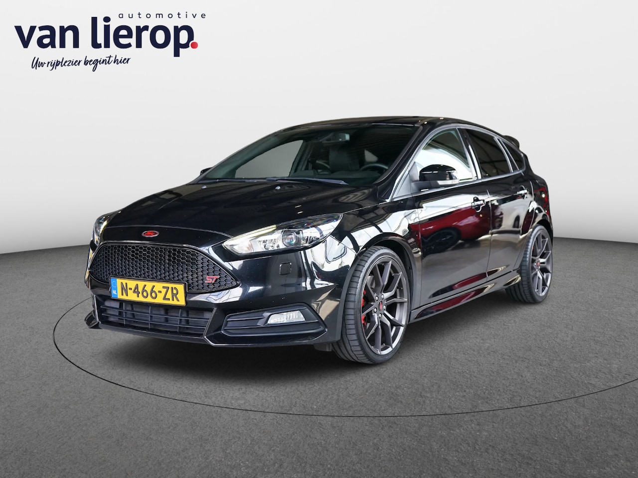 Ford Focus - 2.0 ST-3|LEDER|NAVI|CAMERA|STOEL/STUURVERW|CLIMATE - AutoWereld.nl